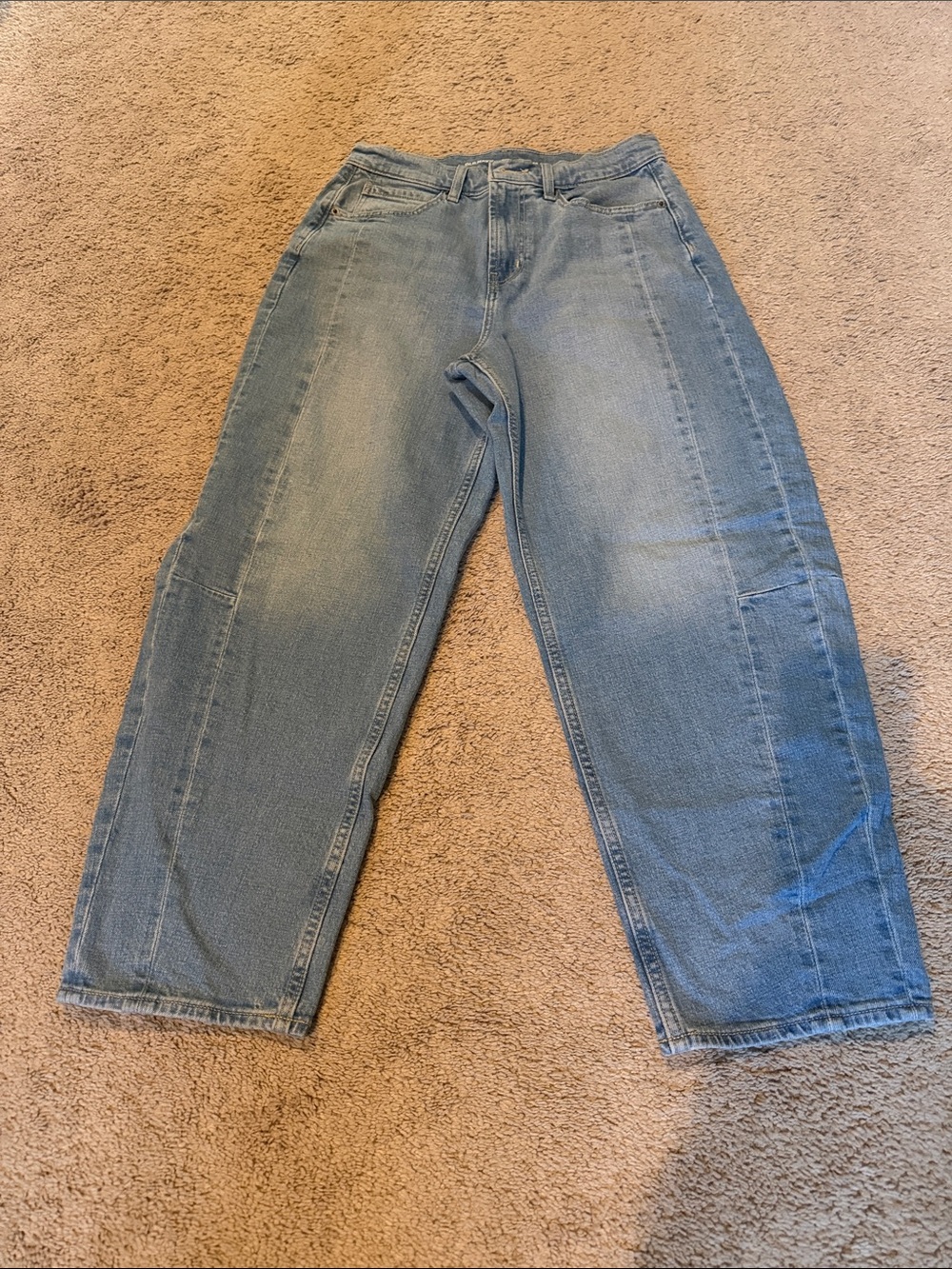 Old Navy Light Blue Women’s Barrell Jeans